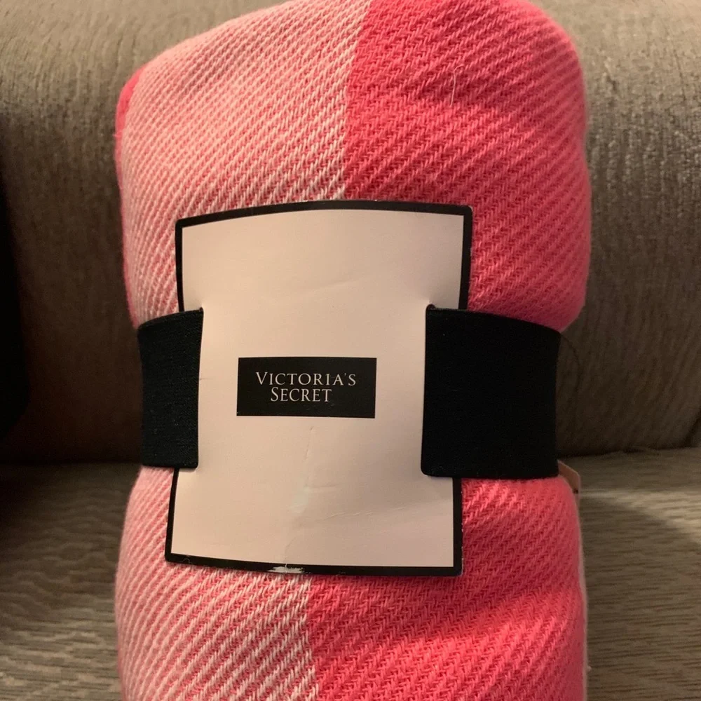 Victoria secret blanket